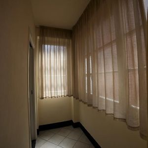 Camera tripla